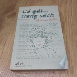 Cô Gái Trong Trang Sách - Guillaume Musso