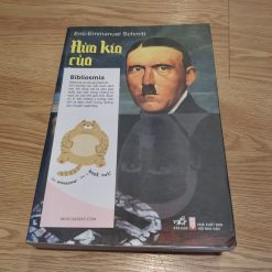 Nửa Kia Của Hitler - Eric Emmanuel Schmitt