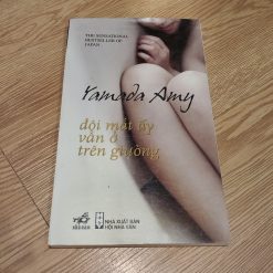 Đôi Mắt Ấy Vẫn Ở Trên Giường - Yamada Amy