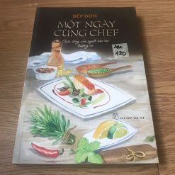 Một Ngày Cùng Chef: Cuộc Sống Của Người Tạo Ra Hương Vị - Bếp Đơn