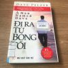 Đi Ra Từ Bóng Tối - Dave Pelzez