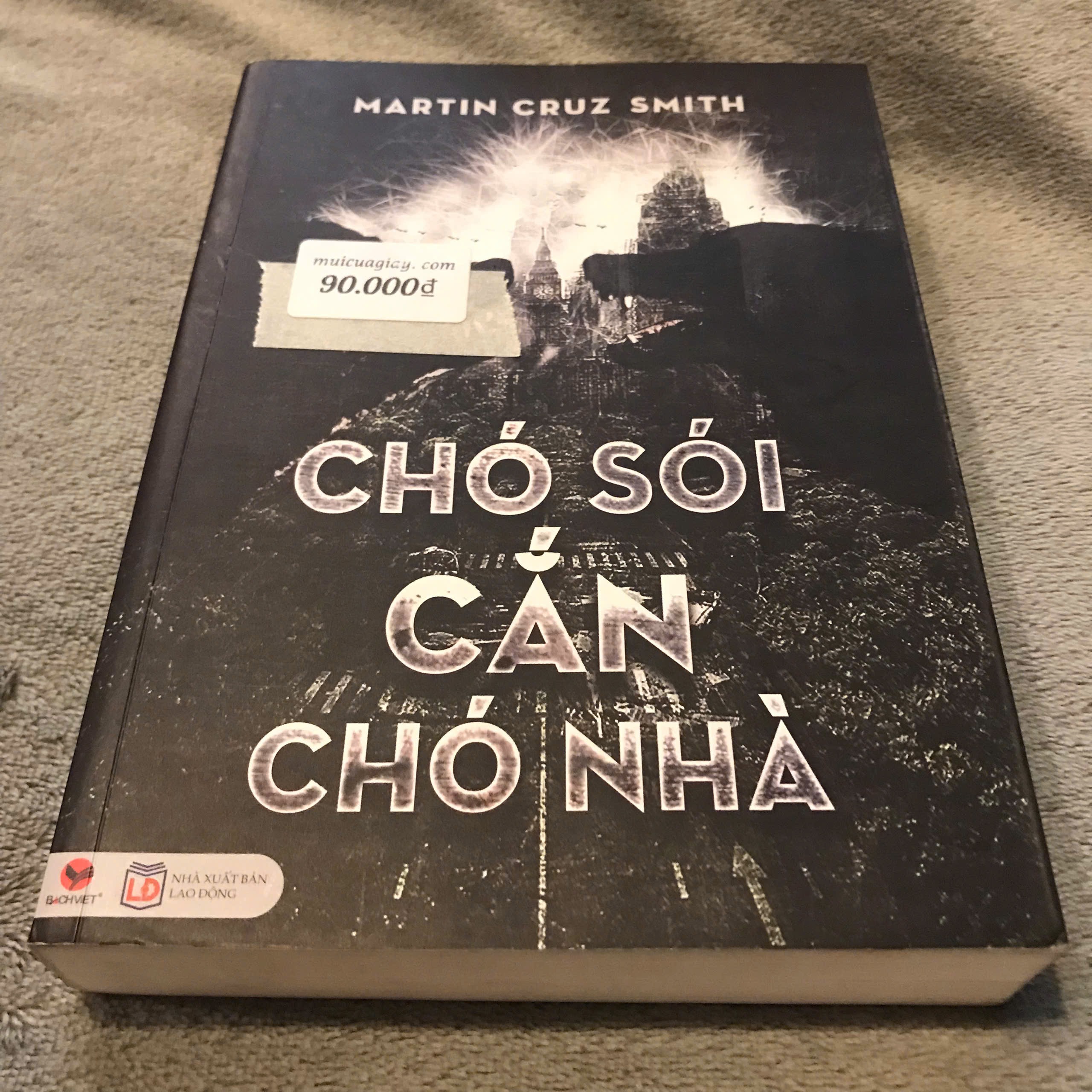 Chó Sói Cắn Chó Nhà - Martin Cruz Smith