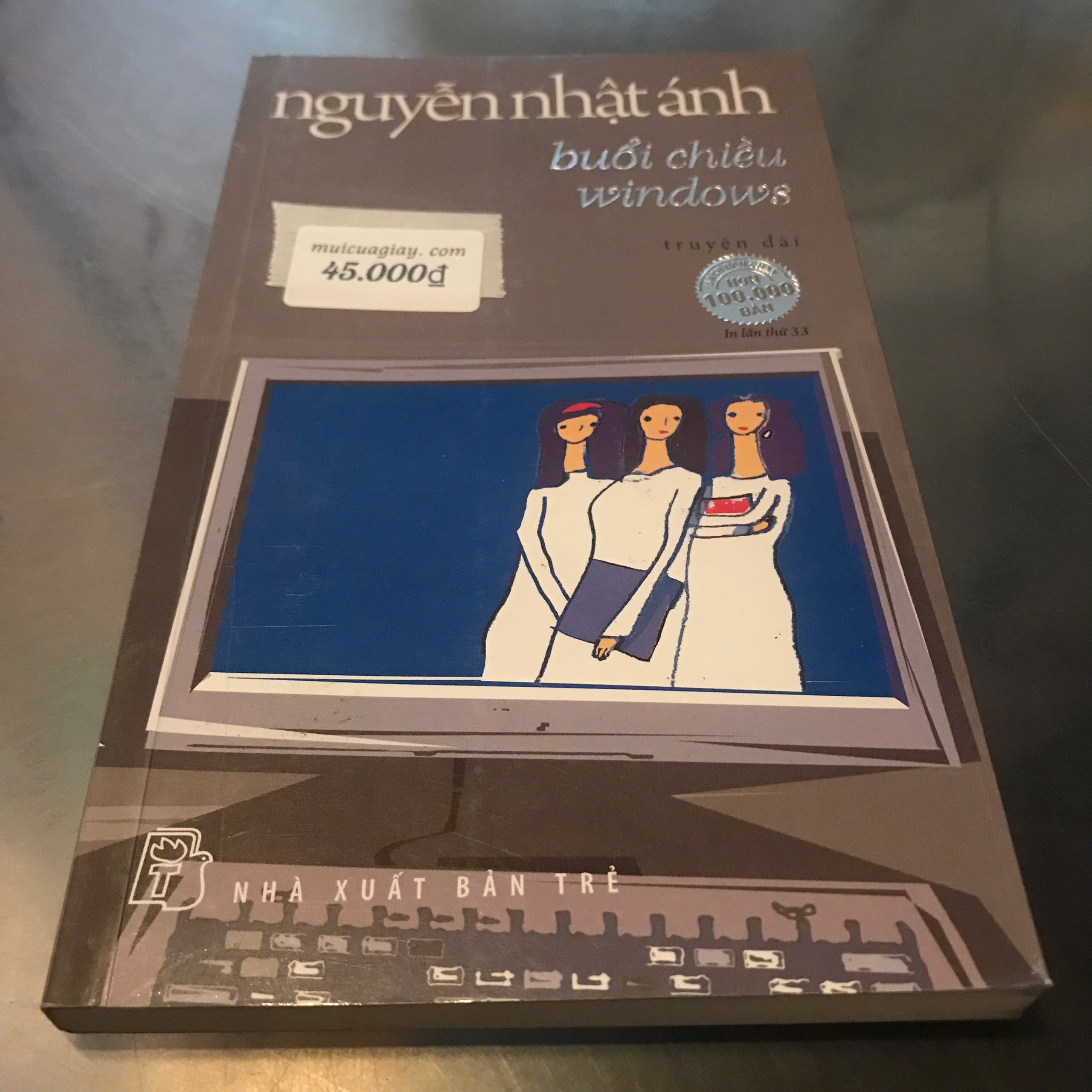 Buổi Chiều Windows  (Bìa Xám - Nguyễn Nhật Ánh
